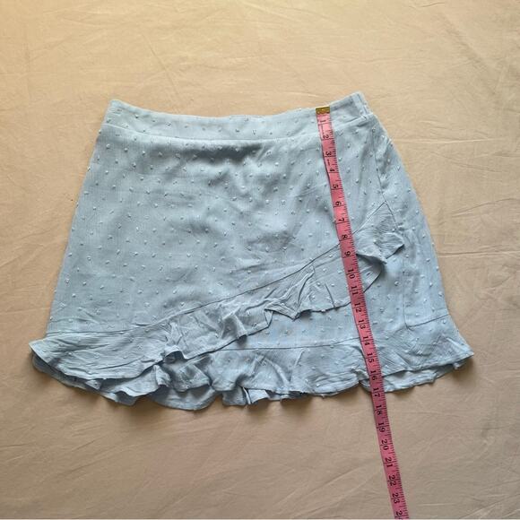 NWT Francesca’s Light Blue Swiss Dot Mini Faux Wrap Skirt Size Large - Picture 5 of 7